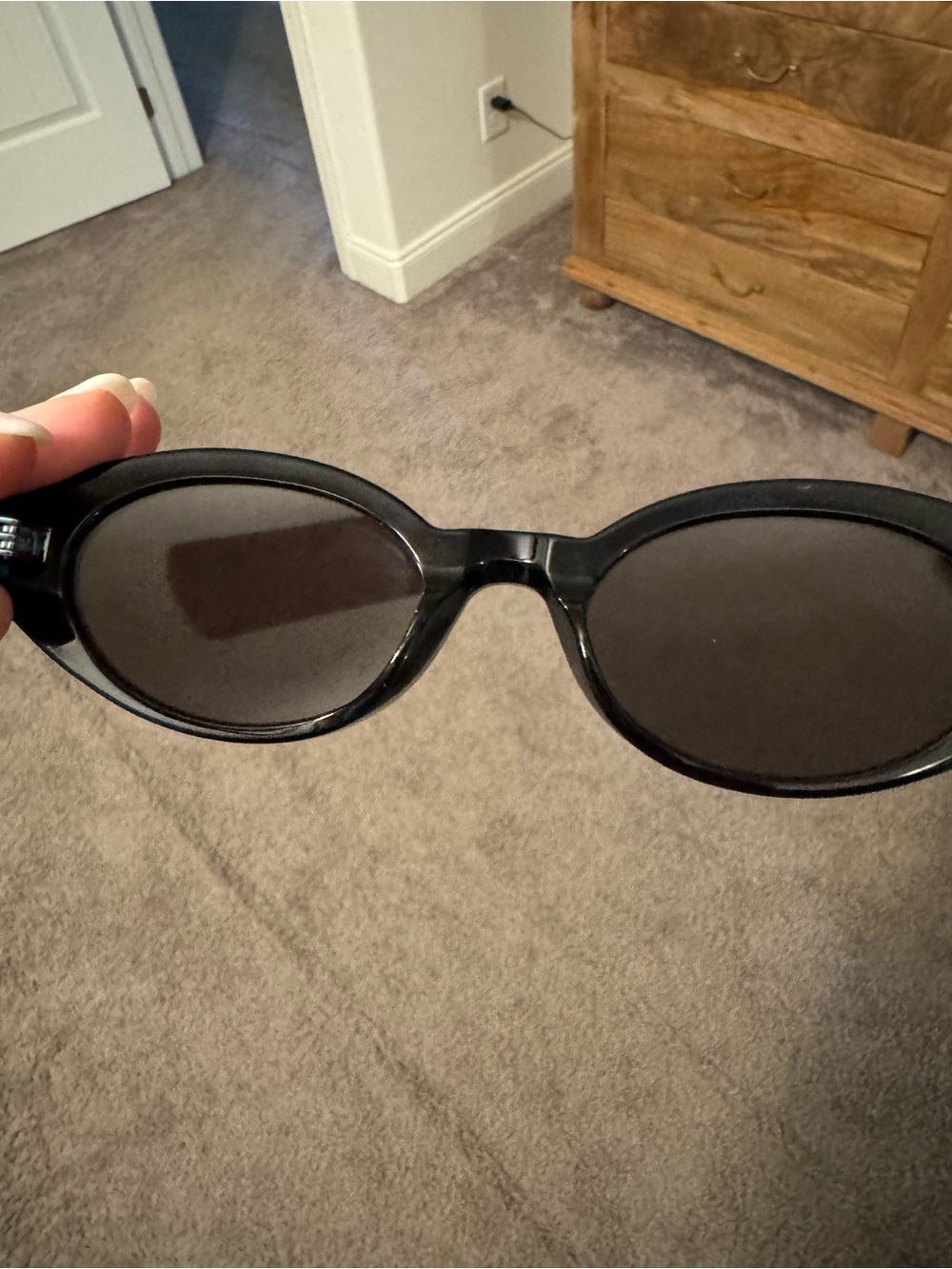 Saint Laurent 567 Black Cat-Eye Sunglasses with Dark Lenses - Picture 8 of 13